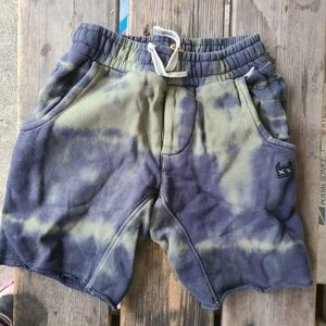 MUNSTER SZ 7Y VGUC GRAYISH BLUE / KHAKI GREEN tie dye seat shorts